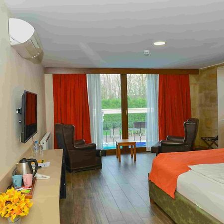 Green House Garden Park Hotel Cumhuriyet Екстериор снимка