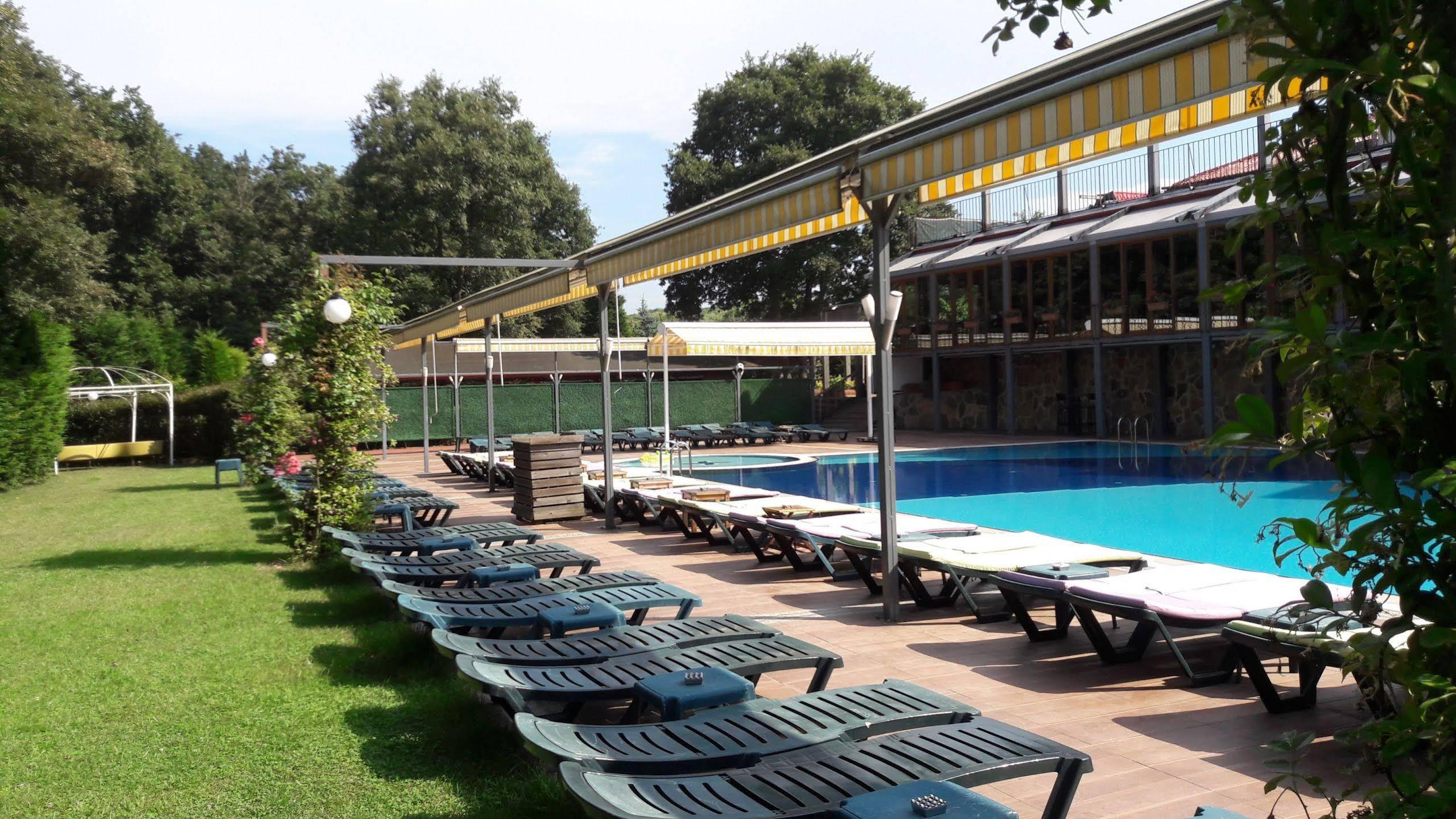 Green House Garden Park Hotel Cumhuriyet Екстериор снимка