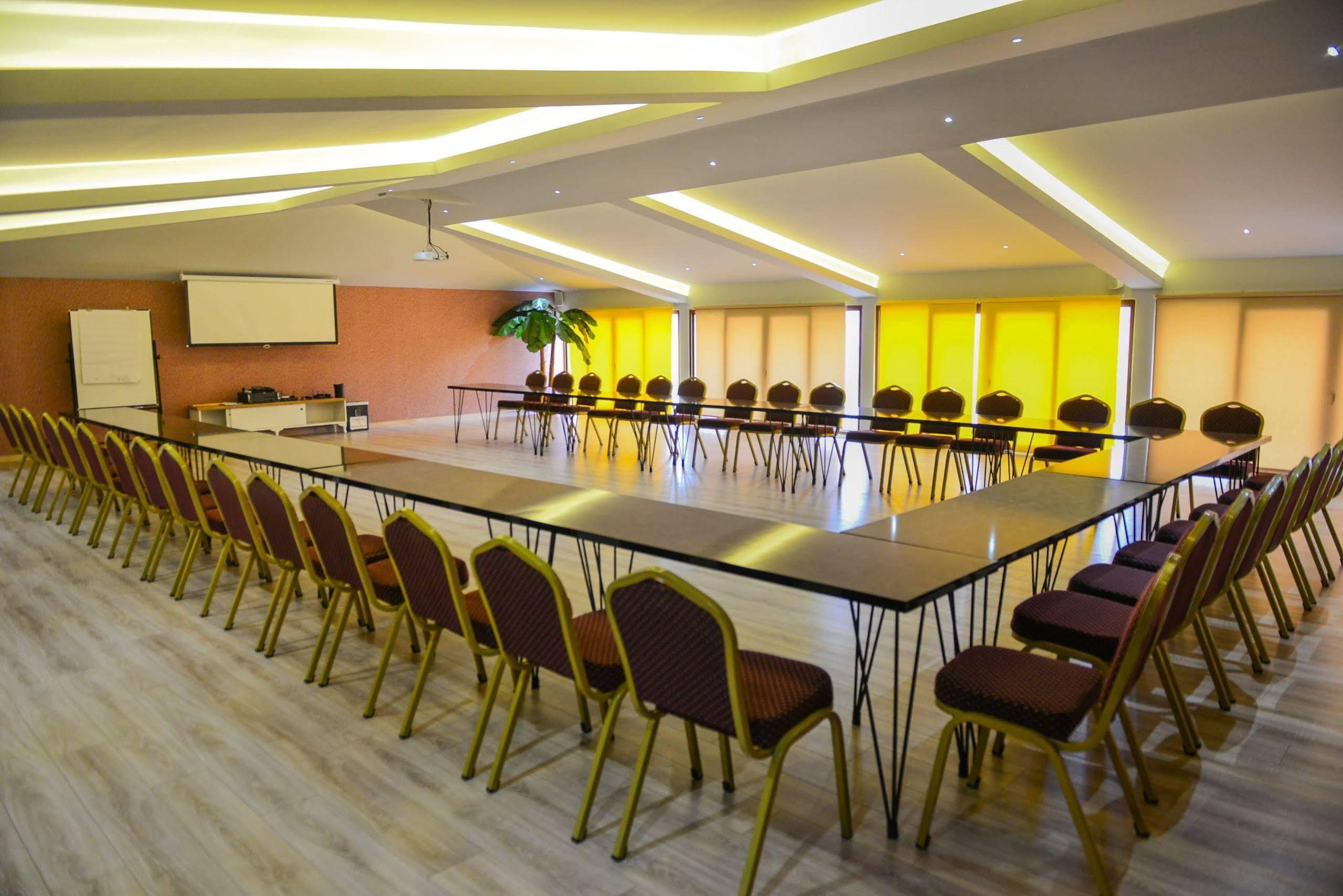 Green House Garden Park Hotel Cumhuriyet Екстериор снимка